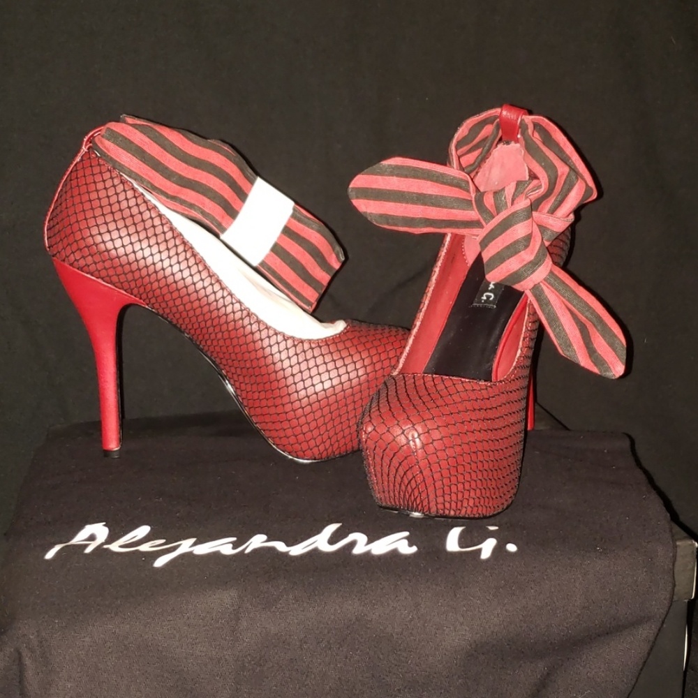 NIB Alejandra G Red pumps